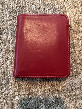 Vintage Coach Donated Compact Red Leather Zip Wallet
